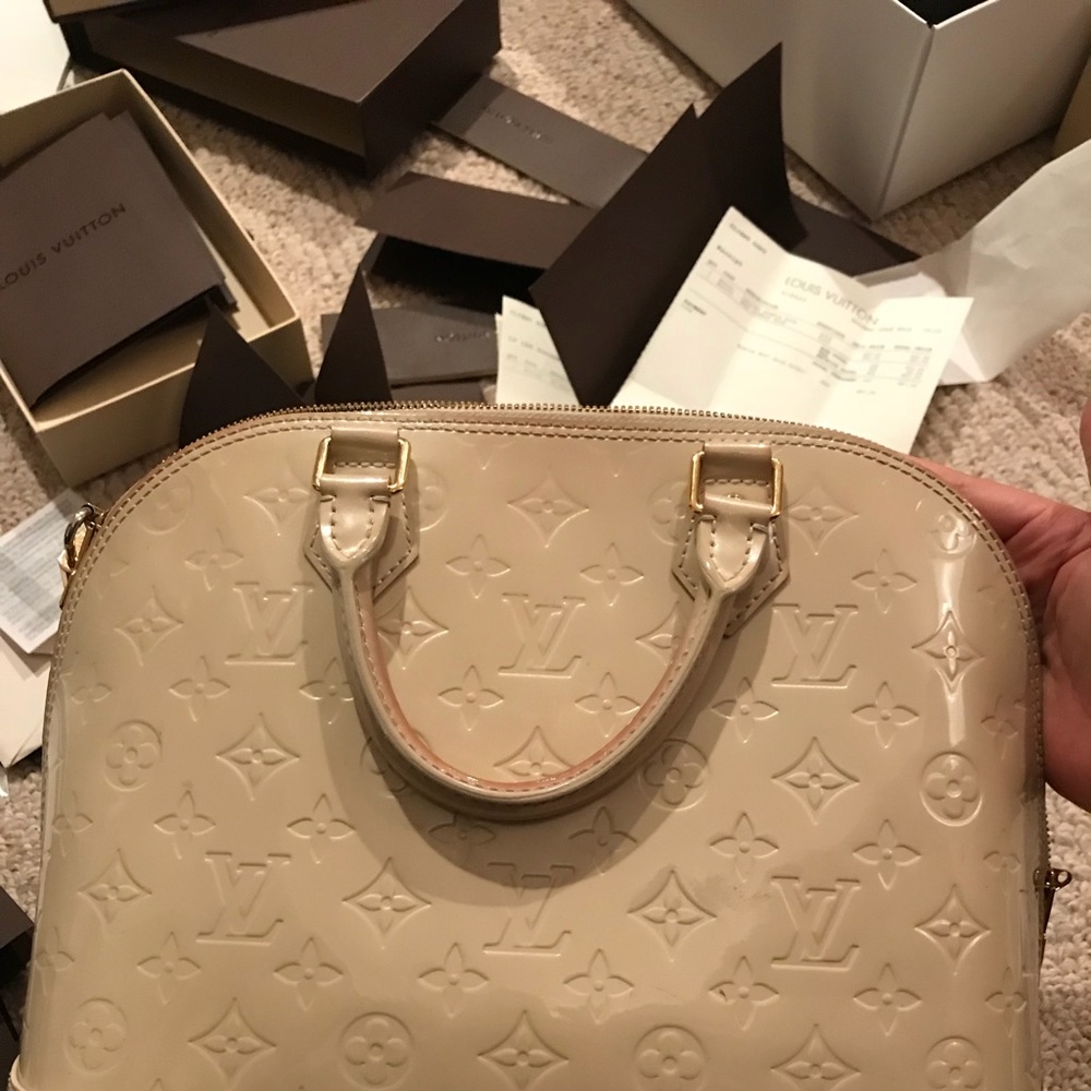 Louis Vuitton handbag Vernish alma PM
